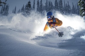 爱游戏平台-体坛双星同日闪耀，莎拉波娃关键节点比分优势明显，DWG带队取胜